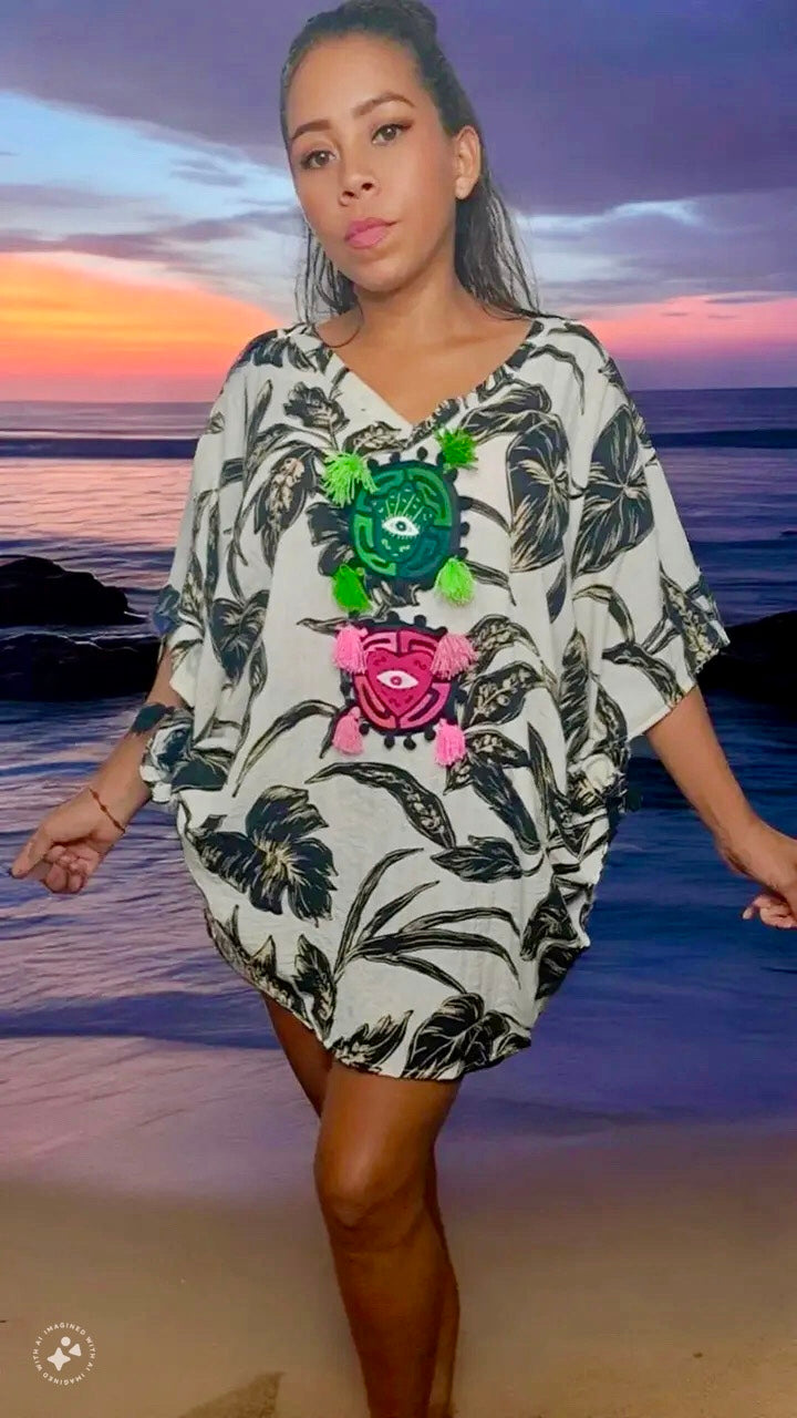 Mola Poncho Mojito | Hamsa Collection